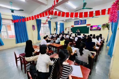 Tổ chức sinh hoạt chuyên môn theo nghiên cứu bài học